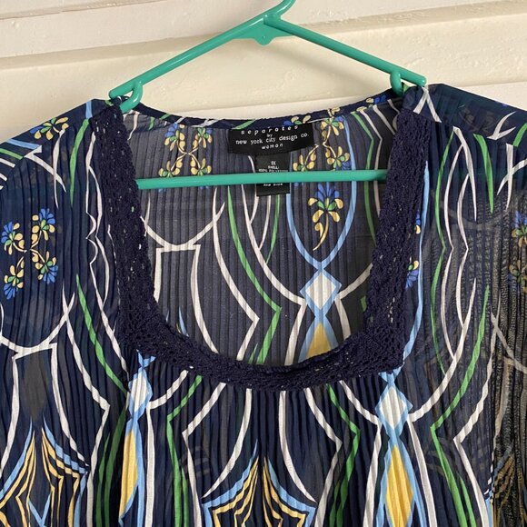 Separates by New York City Design Co., long bell sleeves Boho blouse, size 1X - Picture 2 of 10